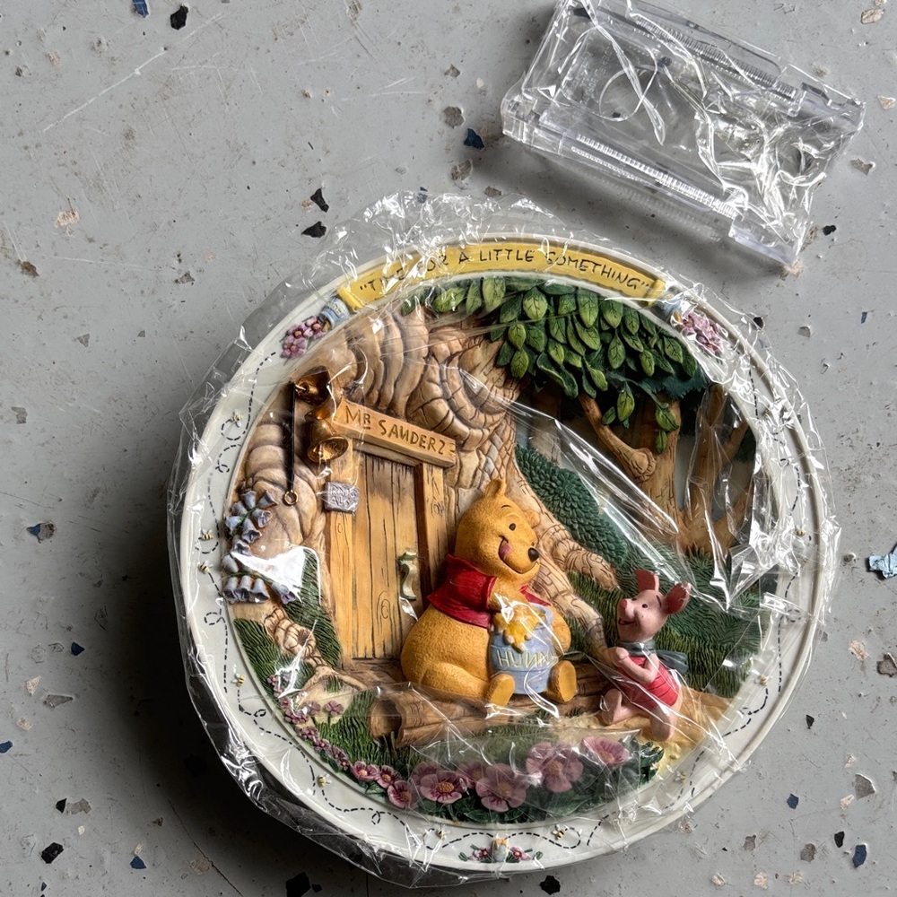 1996 Disney Winnie the Pooh and Piglet Braden Plate